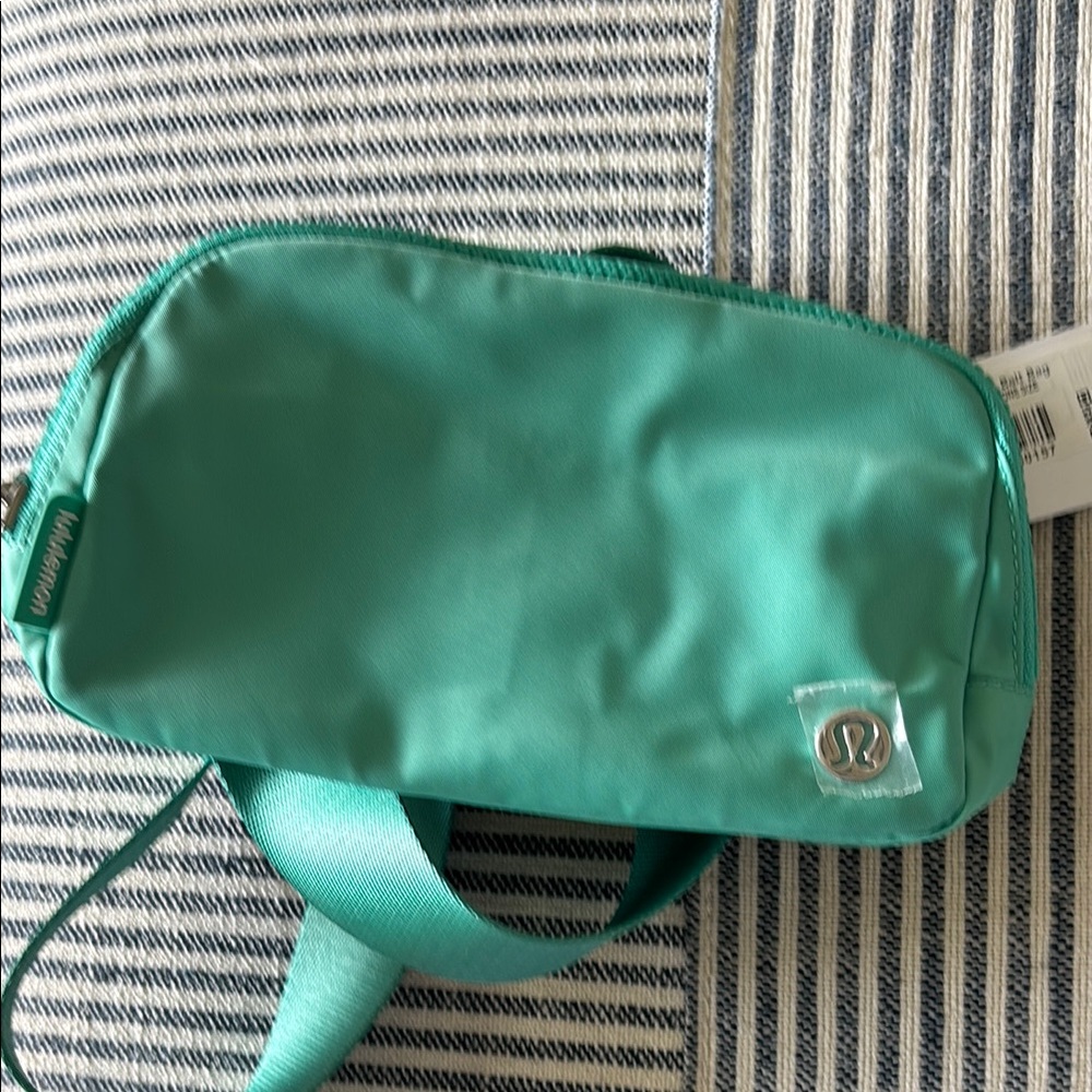 lululemon athletica Teal Cosmetic Bag